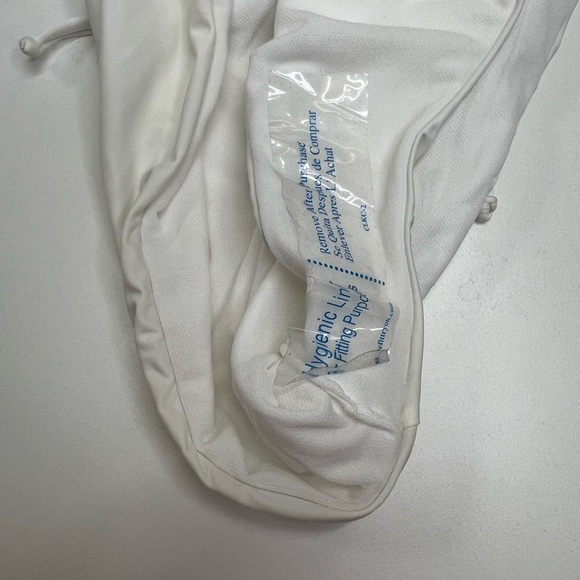 BASTA Surf Swim One Piece White Pearl Mailot Swimsuit Backless Size Small NEW - Picture 2 of 9